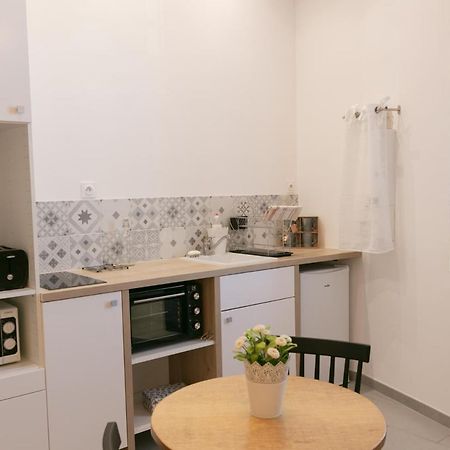 Studio Vaucluse Clovis LʼIsle-sur-la-Sorgue المظهر الخارجي الصورة